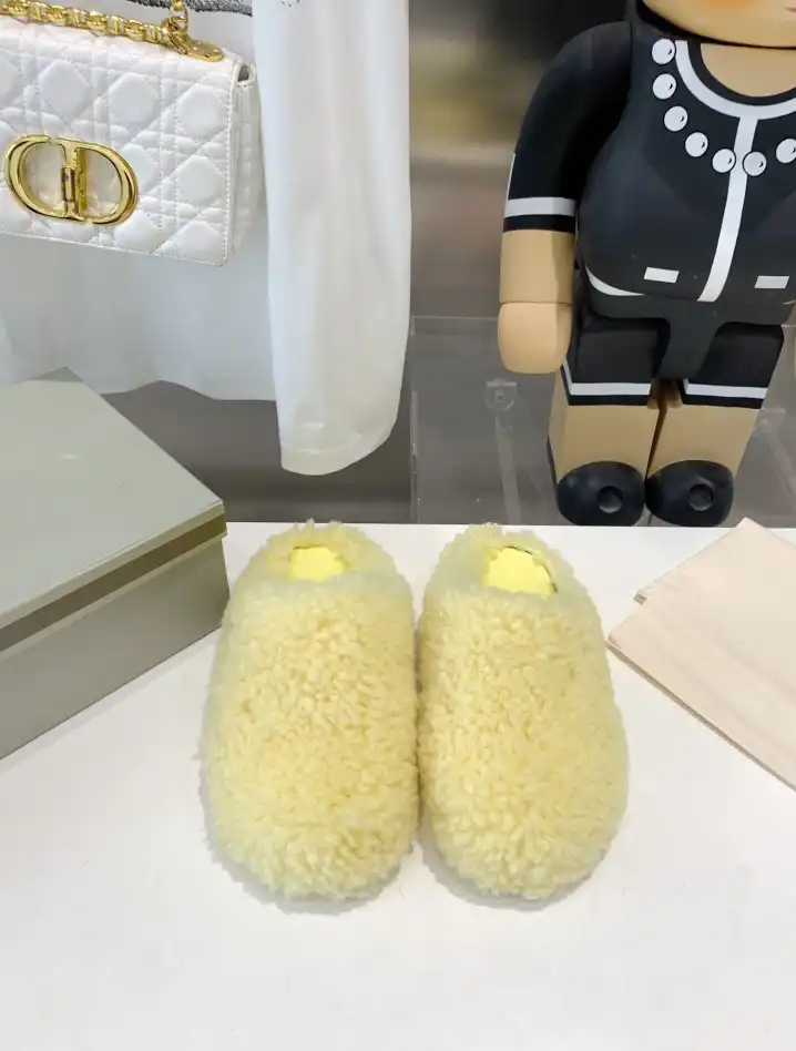 hype Other Slippers