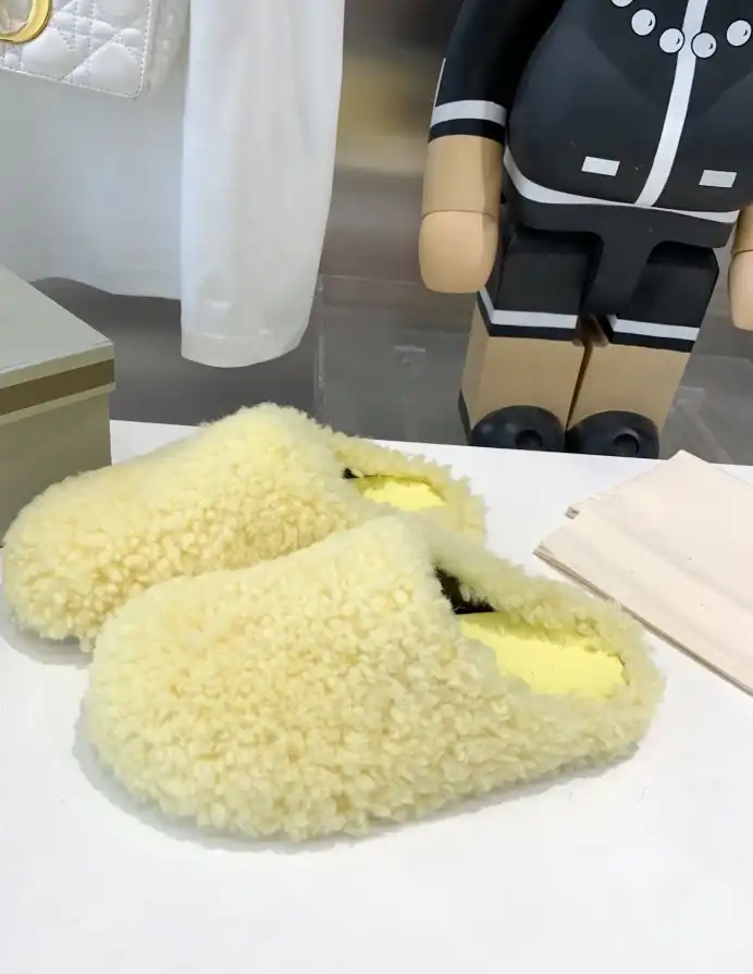 hype Other Slippers