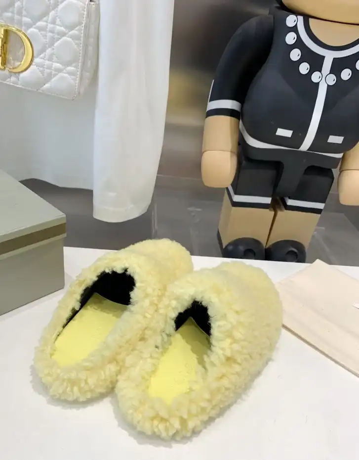 hype Other Slippers