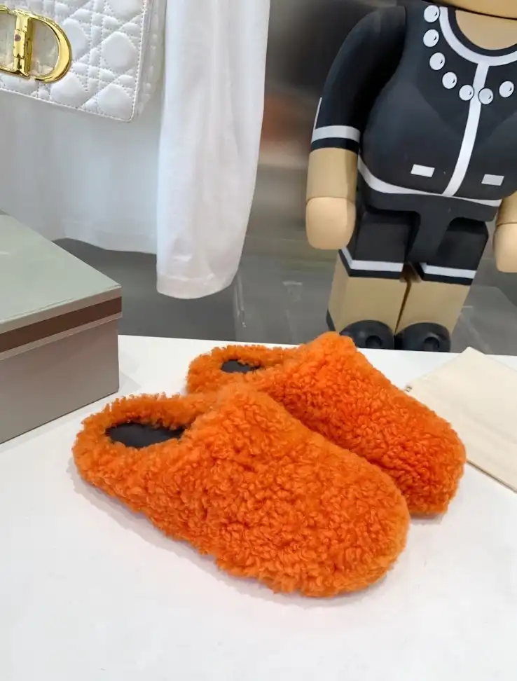 hype Other Slippers