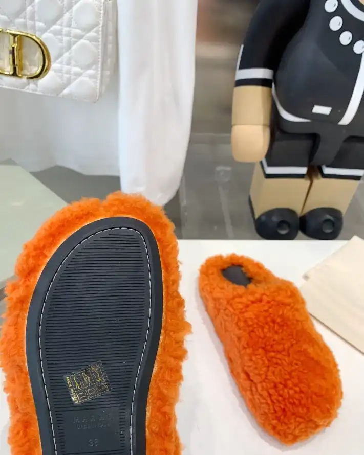 hype Other Slippers