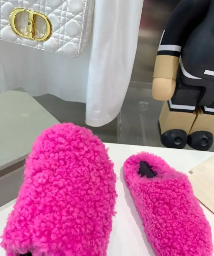 hype Other Slippers