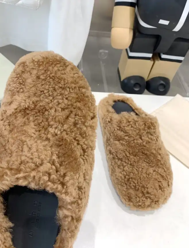 hype Other Slippers