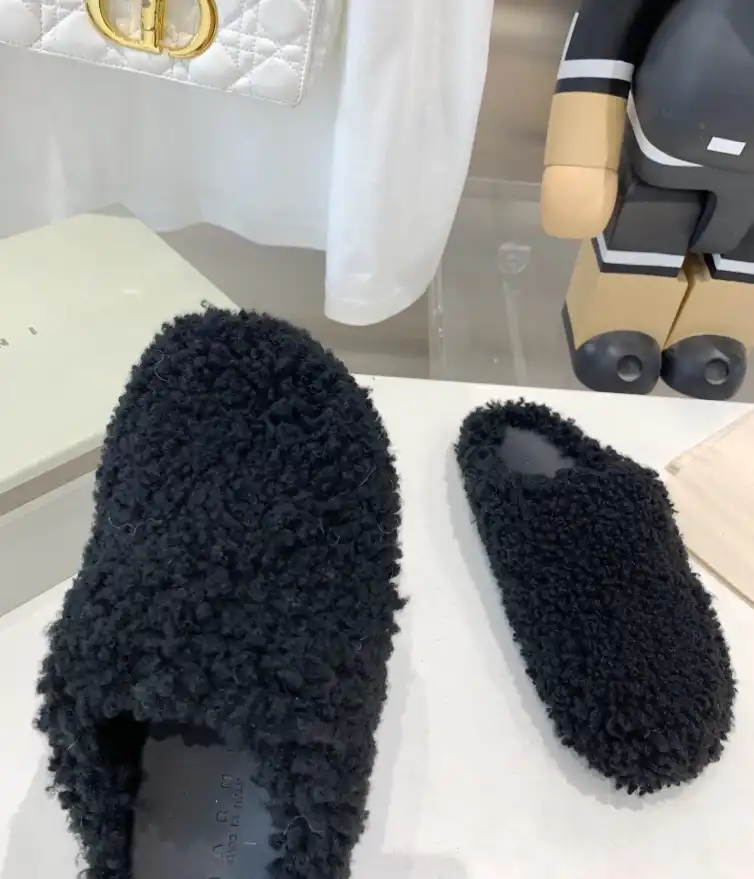 hype Other Slippers