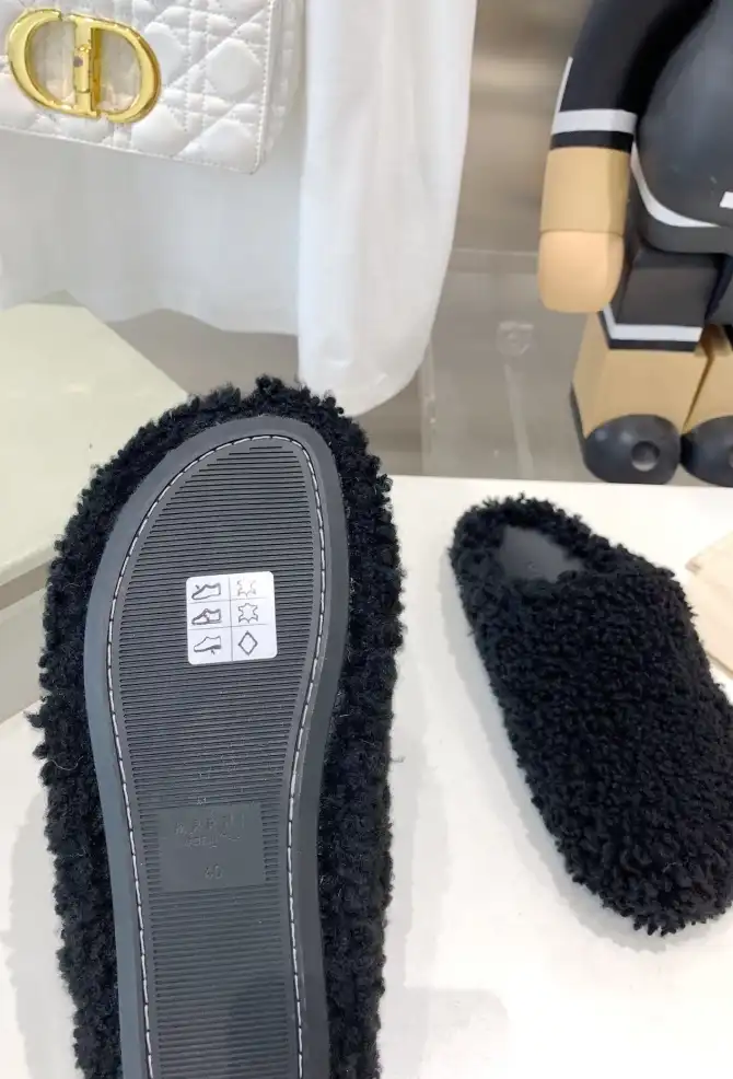 hype Other Slippers