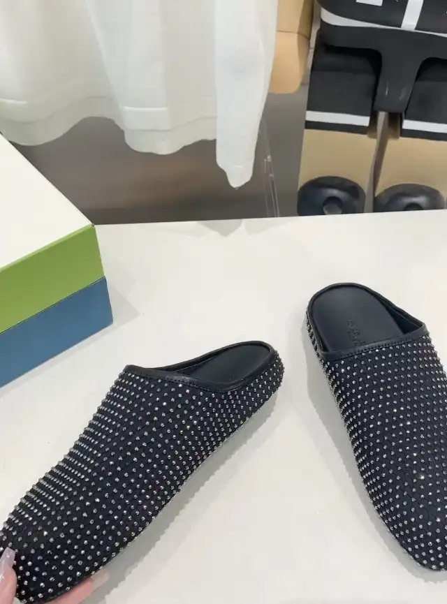 hype Other Slippers