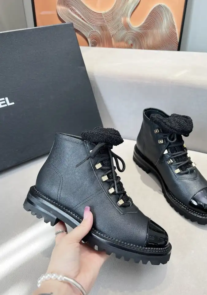 hype Chanel Boots