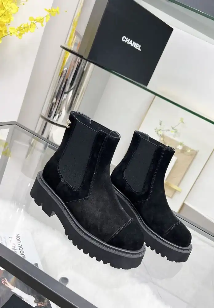 hype Chanel Boots