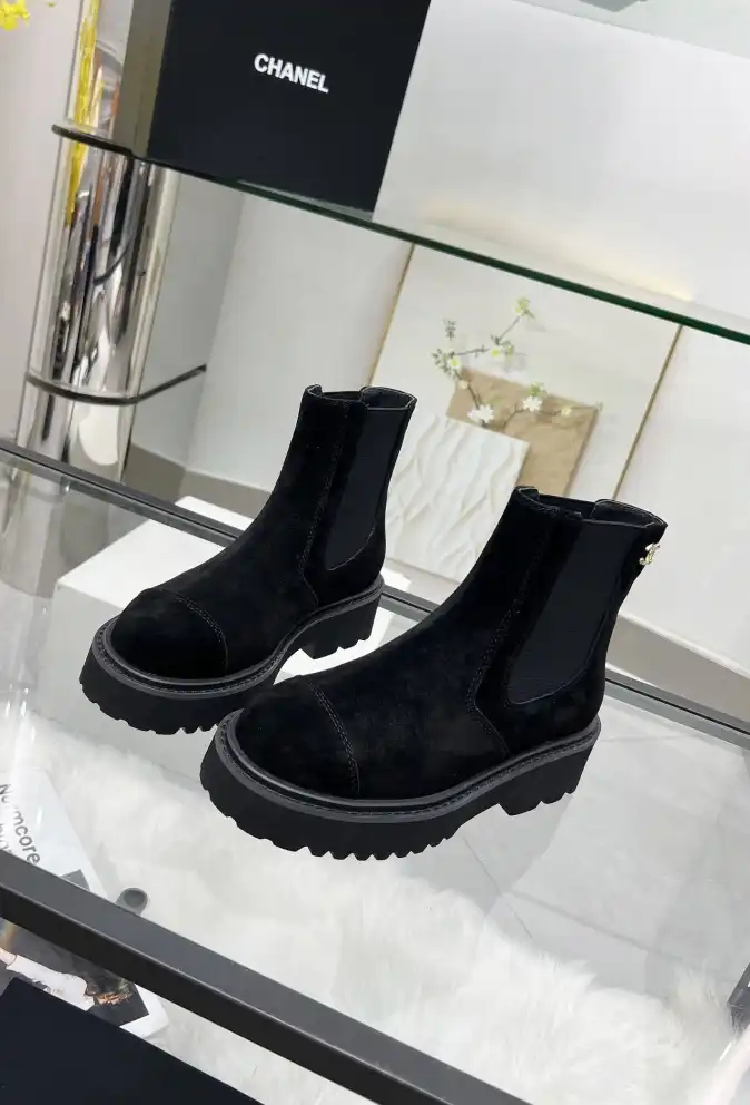 hype Chanel Boots