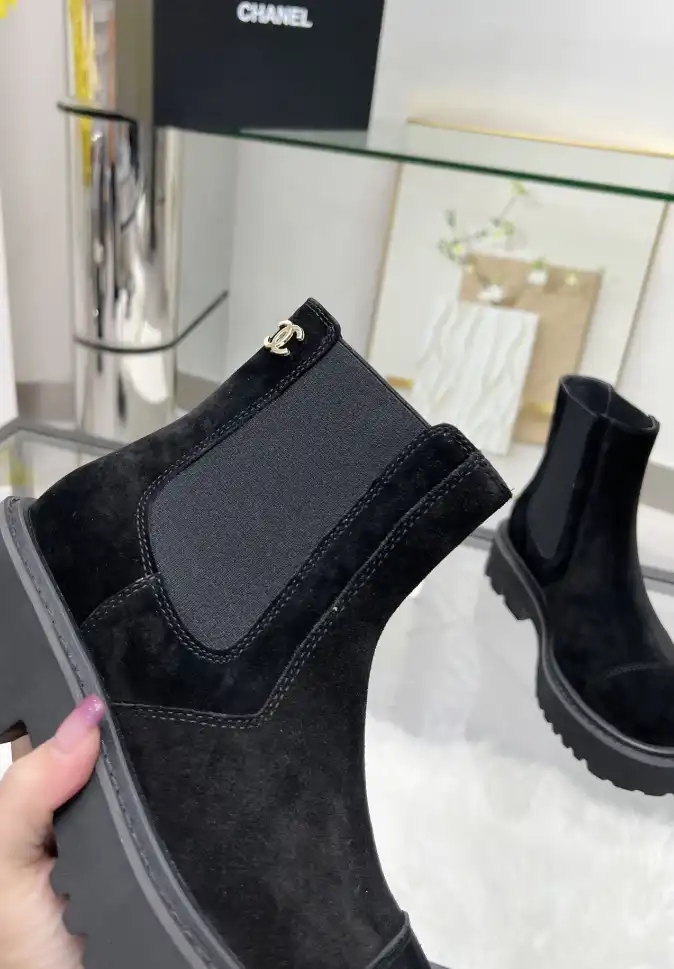 hype Chanel Boots