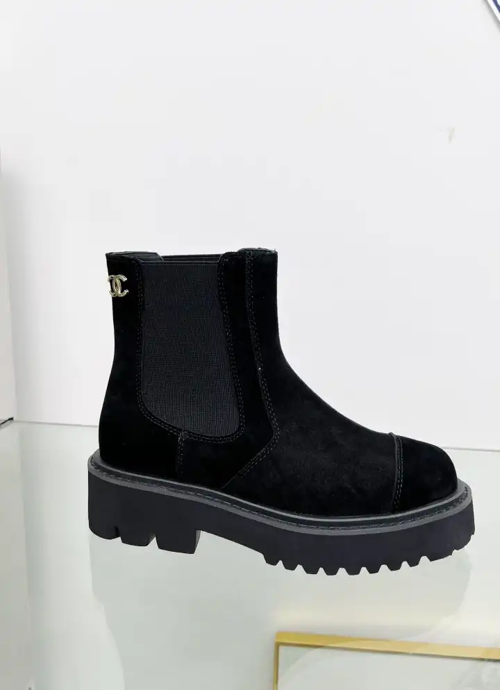 hype Chanel Boots