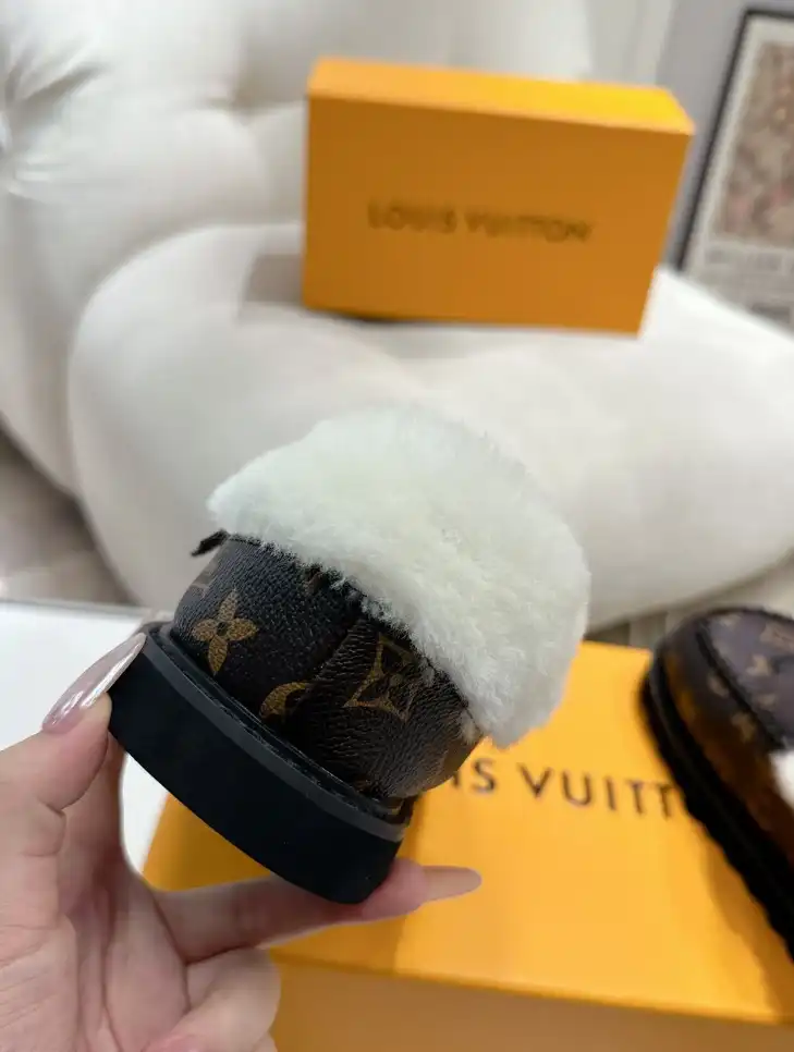 hype LV Slippers