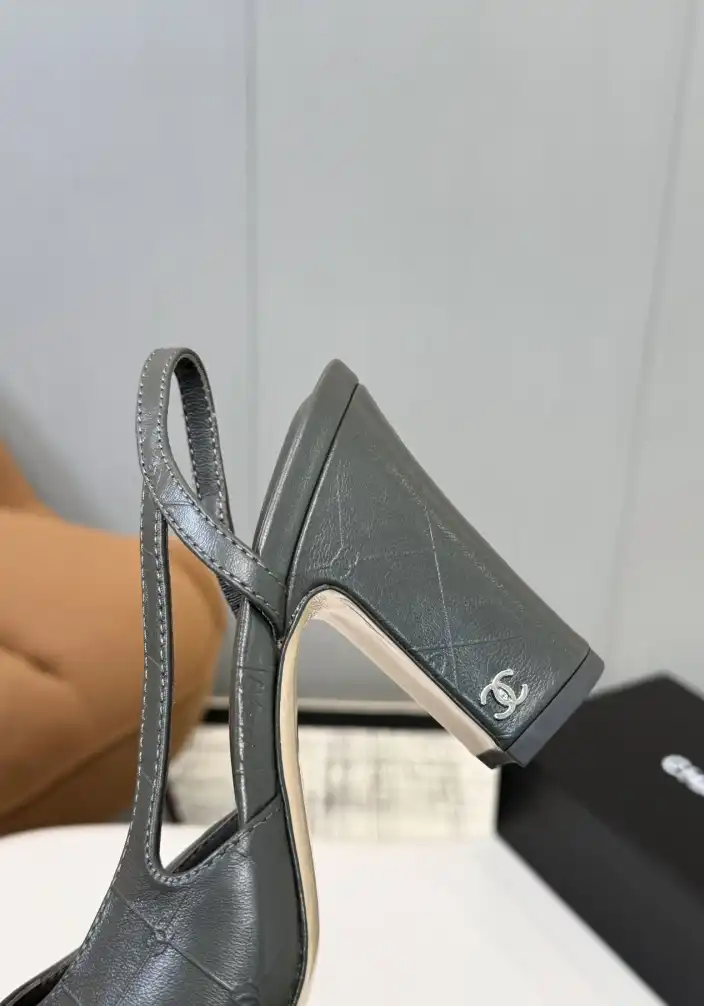 hype Chanel High Heels