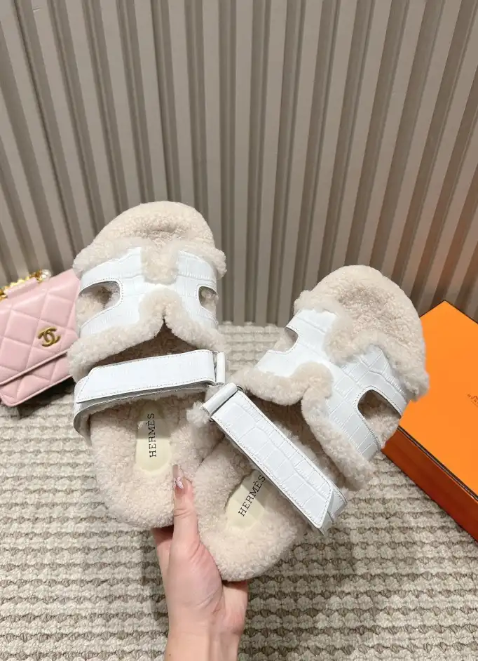 hype Hermes Slippers