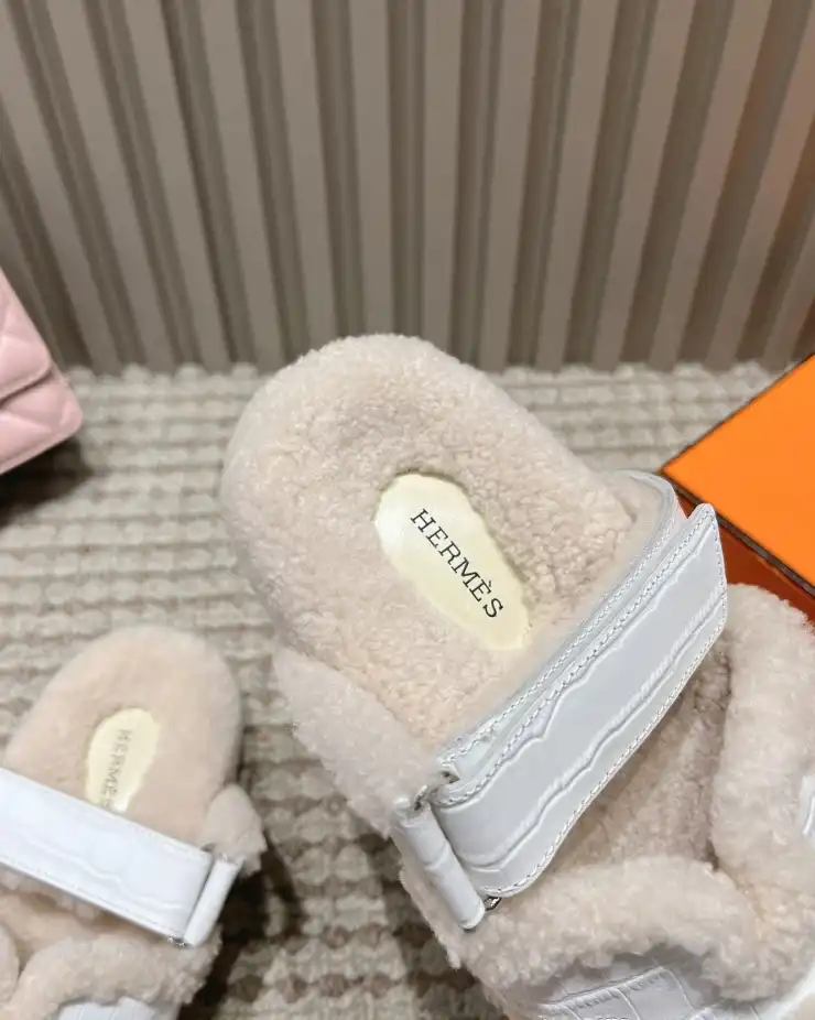 hype Hermes Slippers