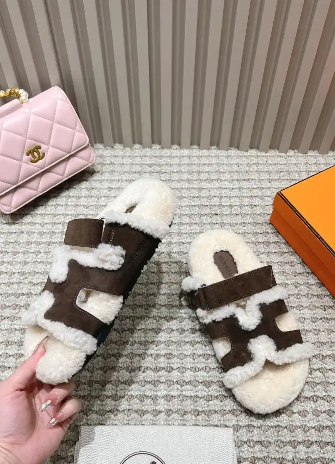 hype Hermes Slippers