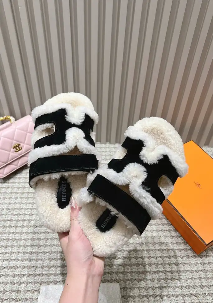 hype Hermes Slippers