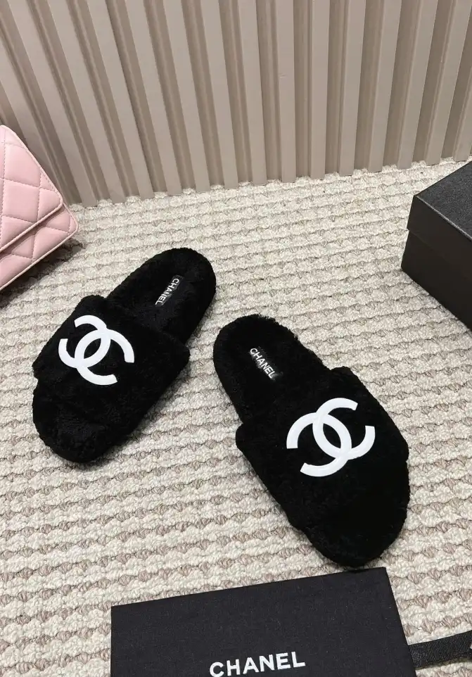 hype Chanel Slippers