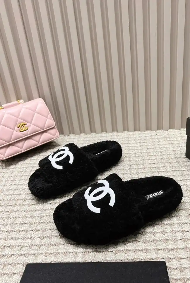 hype Chanel Slippers