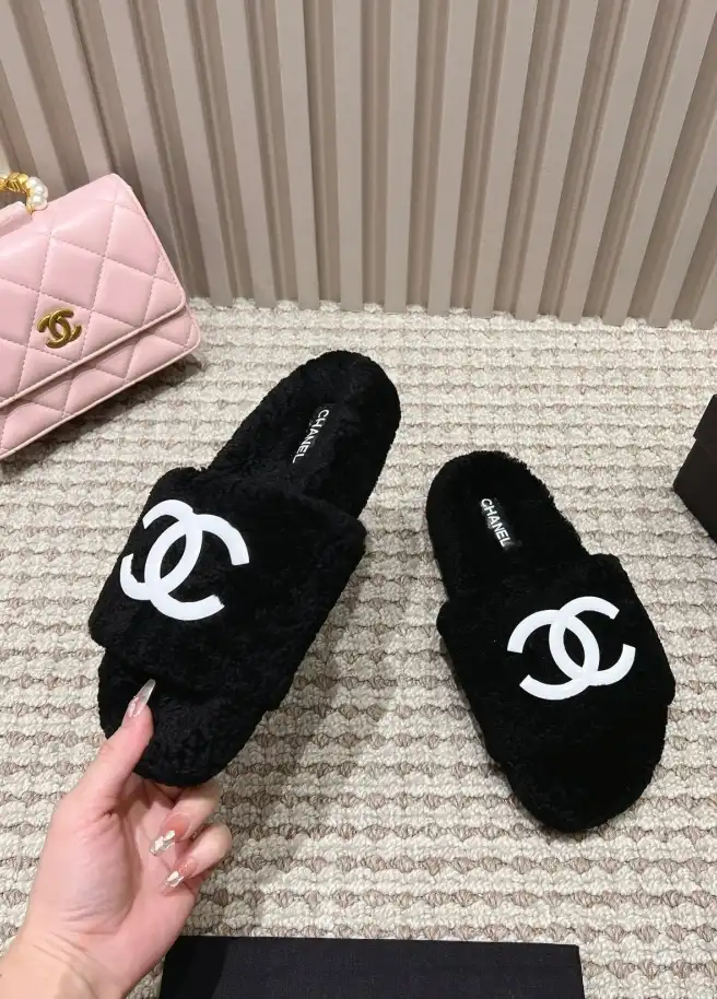 hype Chanel Slippers