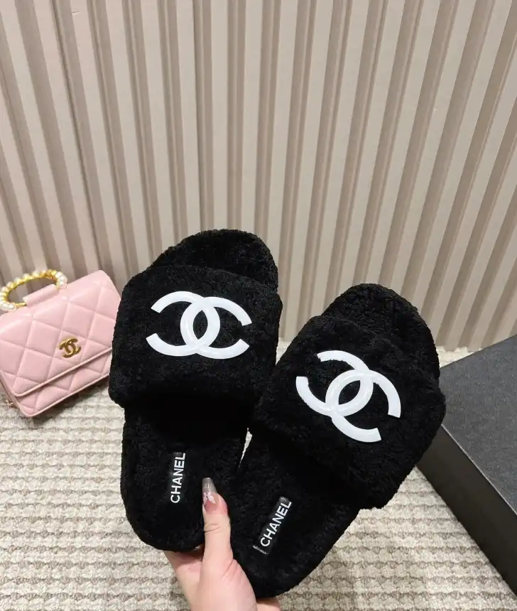 hype Chanel Slippers