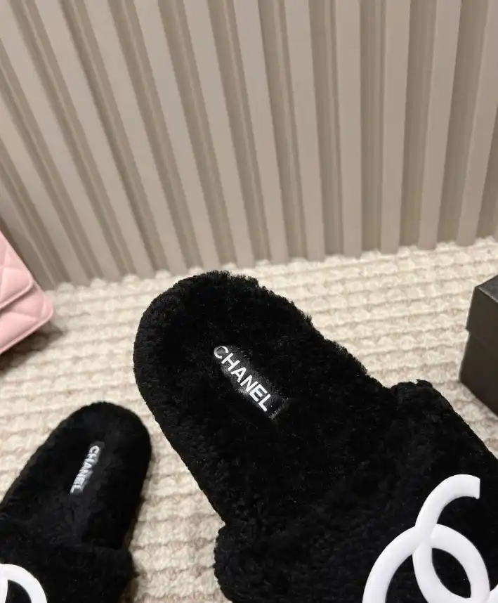 hype Chanel Slippers