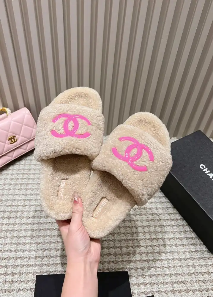 hype Chanel Slippers