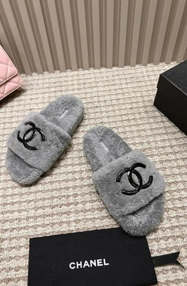 hype Chanel Slippers