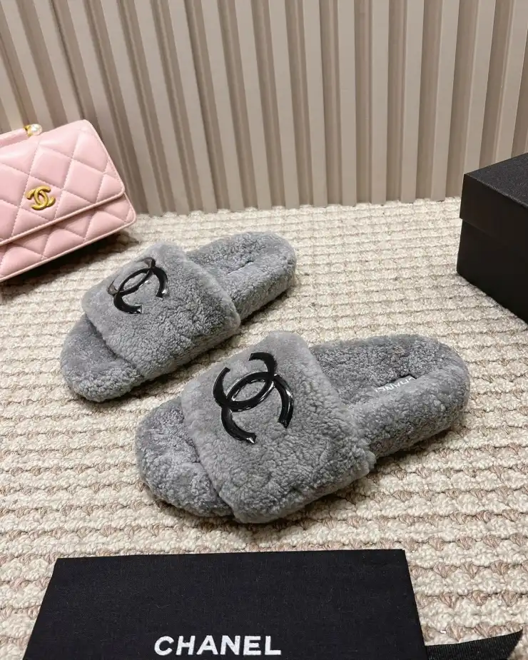 hype Chanel Slippers