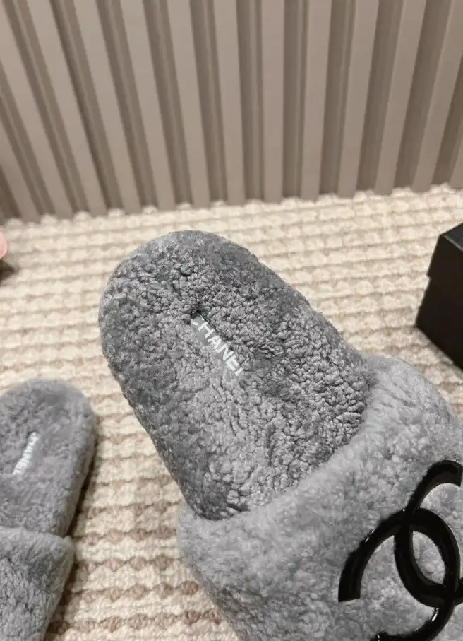 hype Chanel Slippers