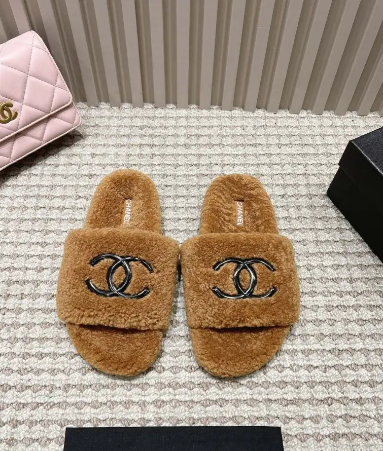 hype Chanel Slippers