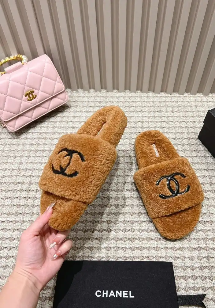 hype Chanel Slippers