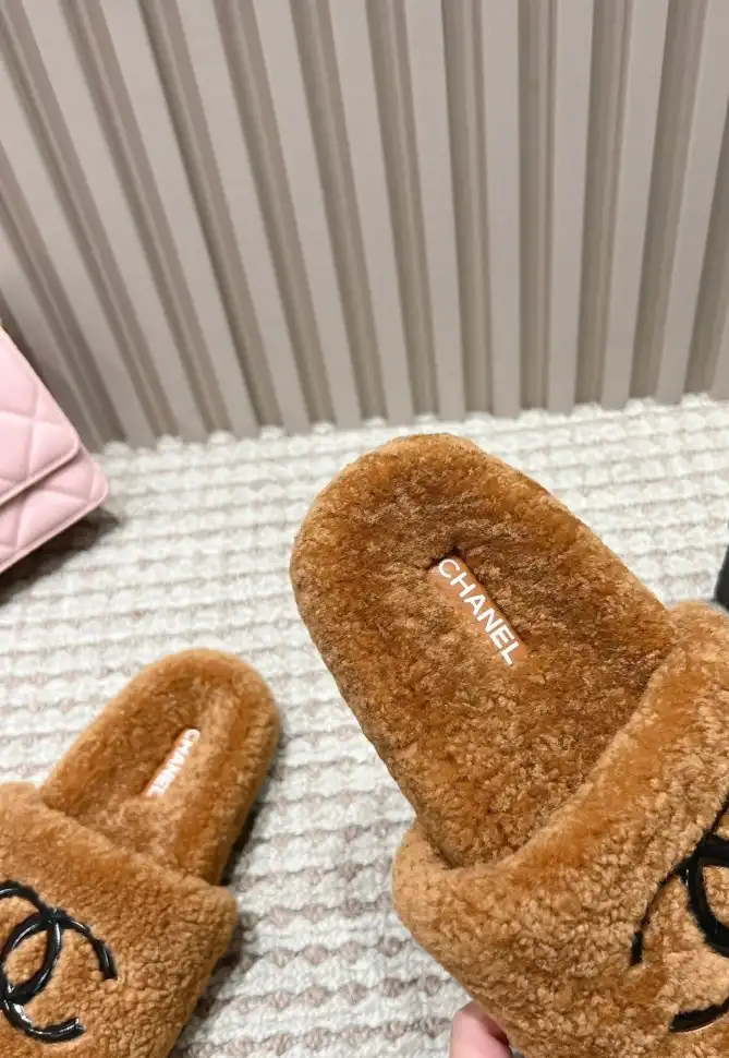 hype Chanel Slippers