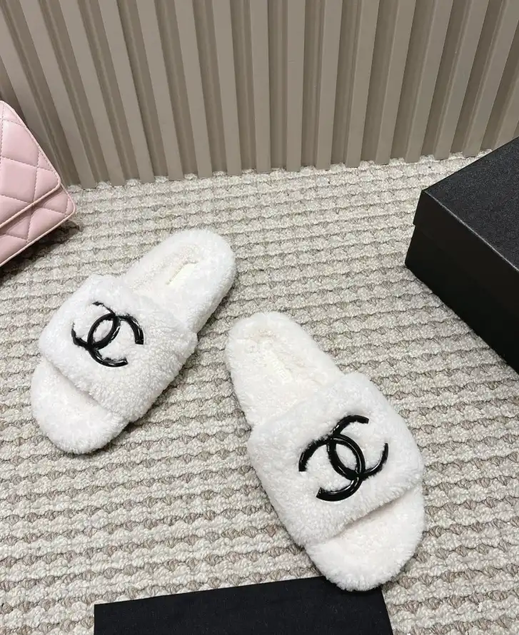 hype Chanel Slippers