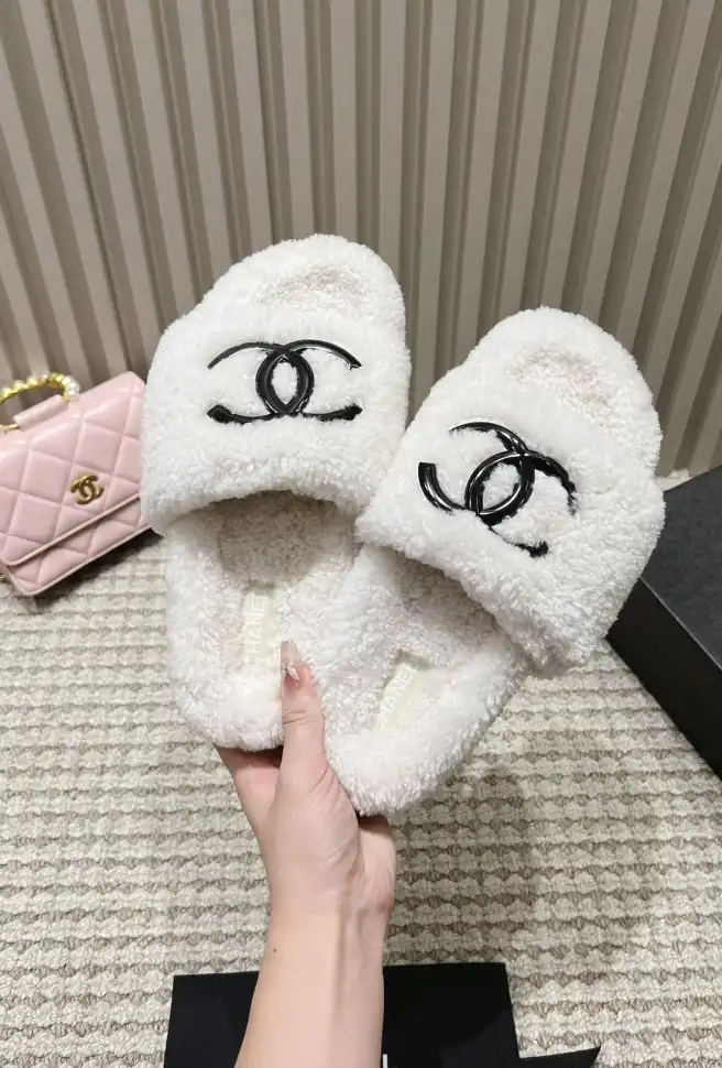 hype Chanel Slippers