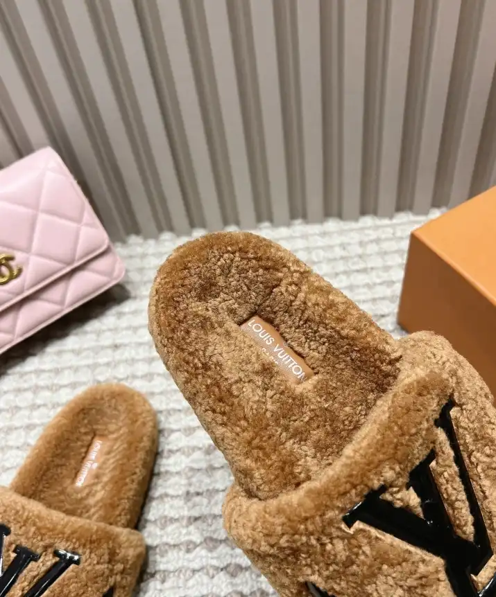 hype LV Slippers