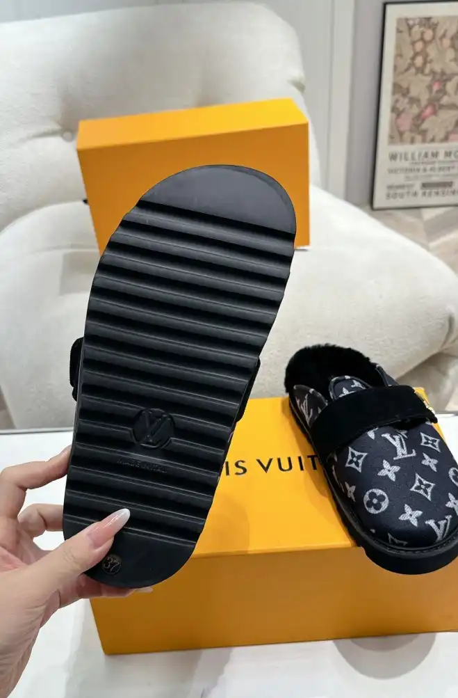 hype LV Slippers