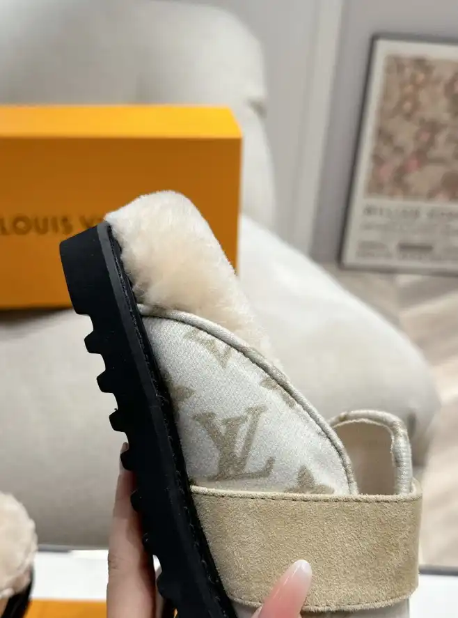 hype LV Slippers