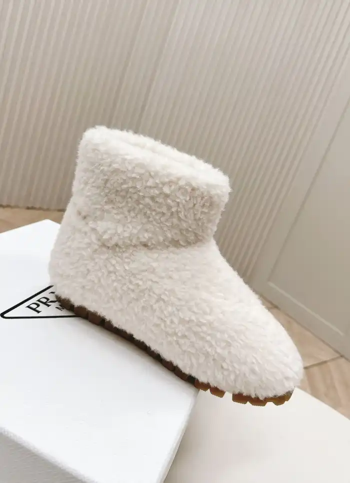 hype Prada Boots