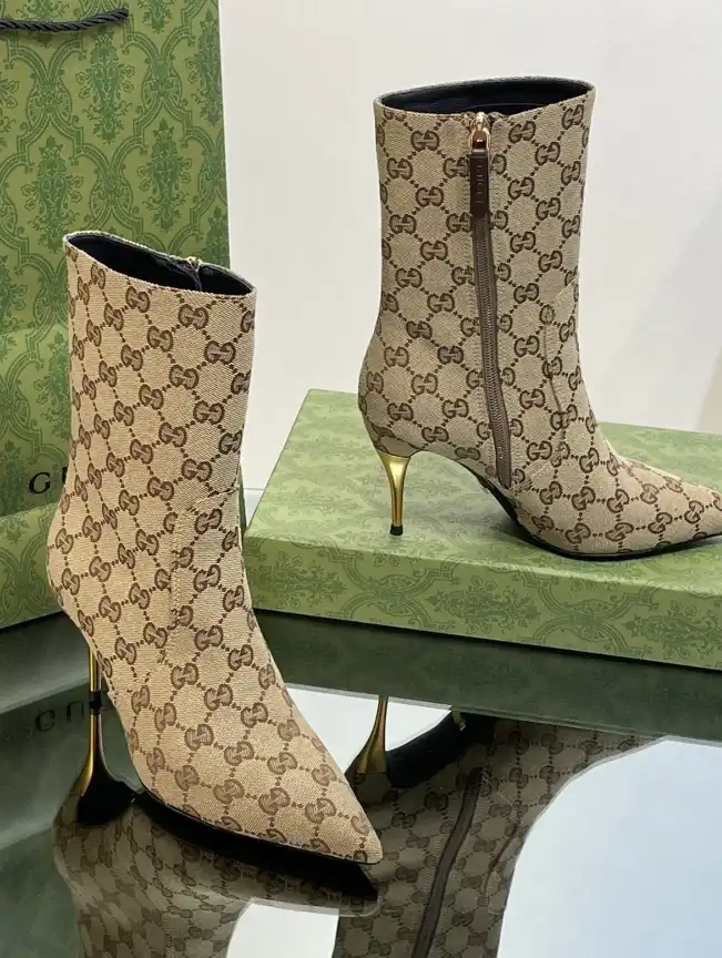 hype Gucci Boots