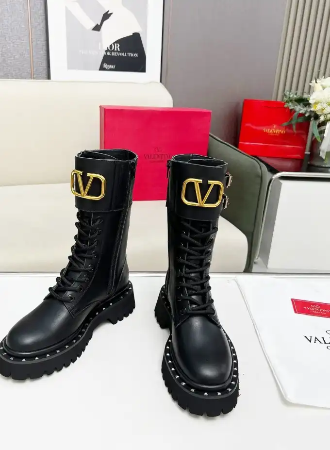 hype Valentino Boots