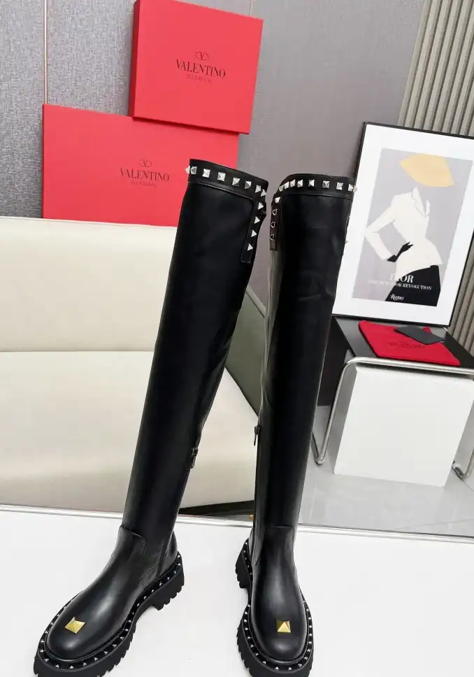 hype Valentino Boots