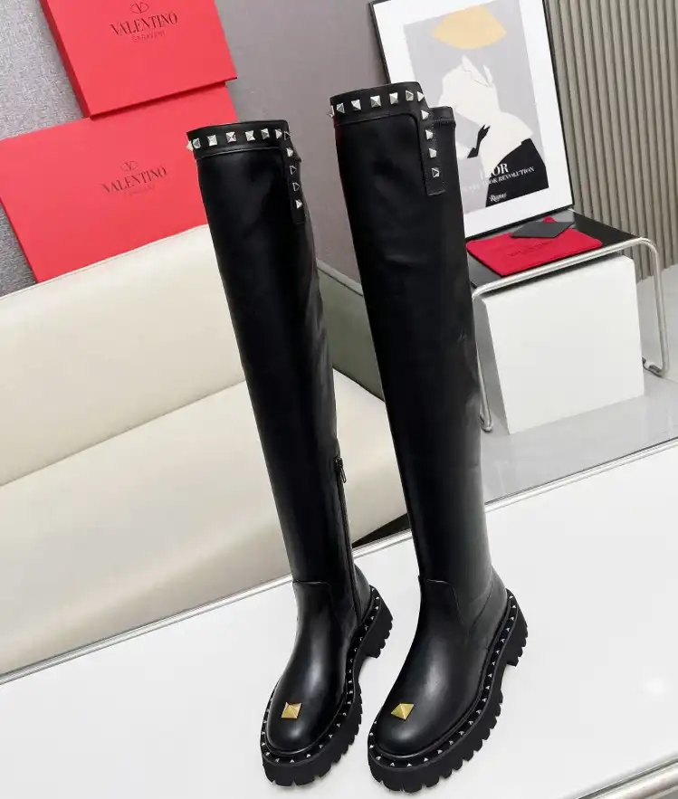 hype Valentino Boots