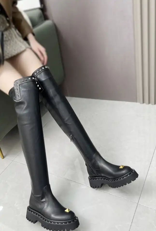 hype Valentino Boots