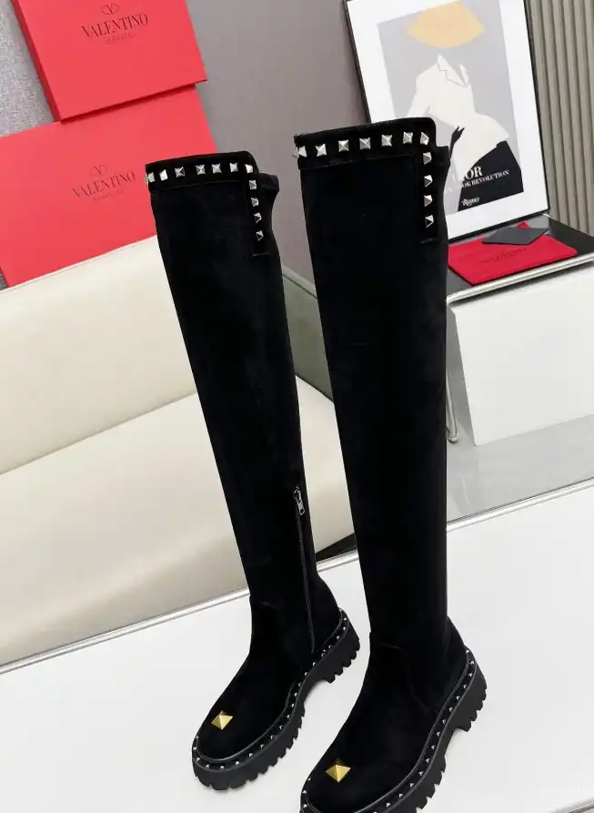 hype Valentino Boots