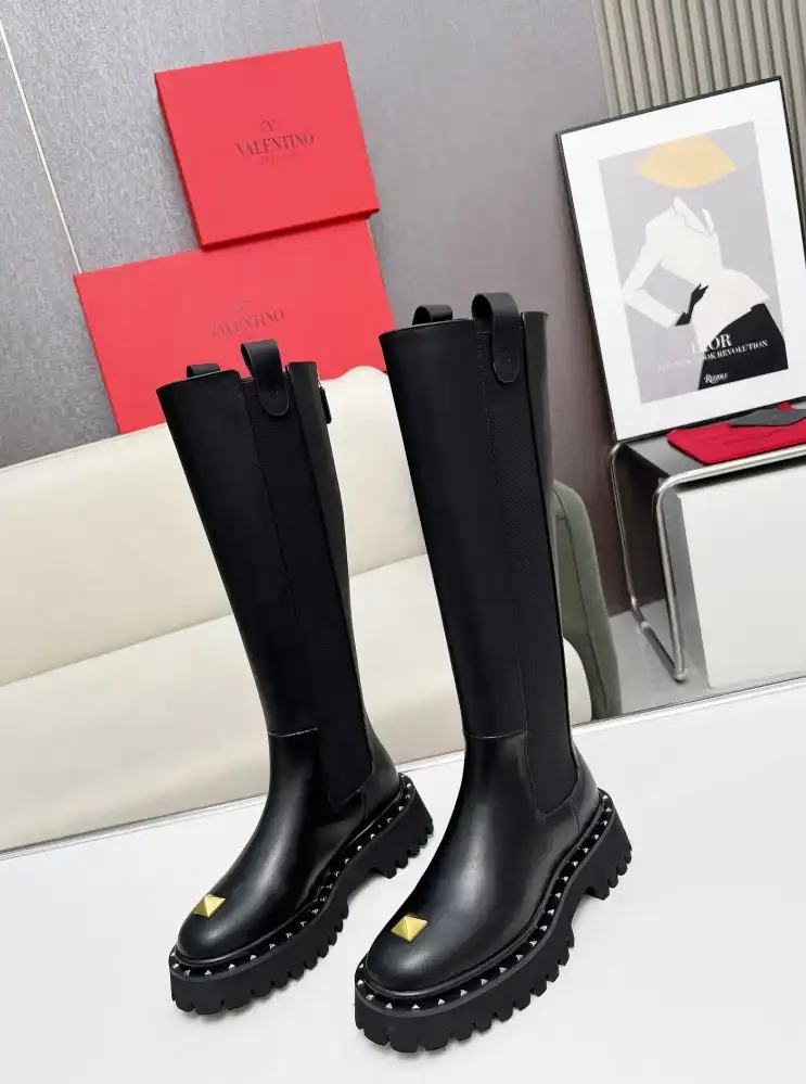 hype Valentino Boots