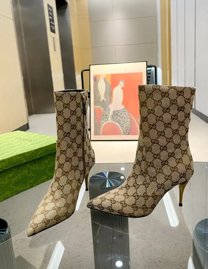 hype Gucci Boots