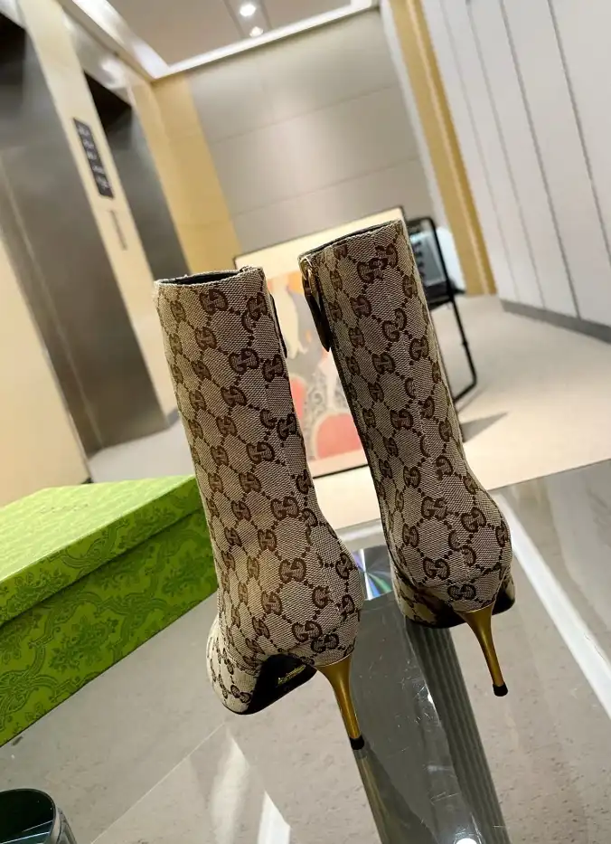 hype Gucci Boots