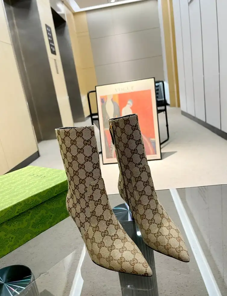 hype Gucci Boots