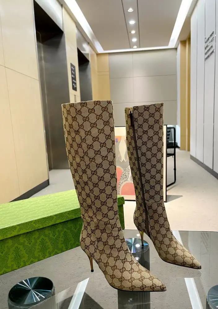 hype Gucci Boots